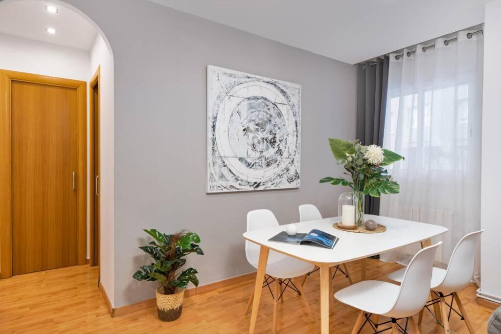 ברצלונה Lodging Apartments Villa De Gracia 2 Bedroom Cozy Apartment מראה חיצוני תמונה